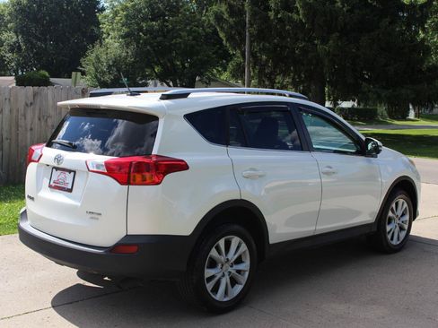 Used 2014 Toyota RAV4 Limited w/ Technology Package AWD/4WD image 9