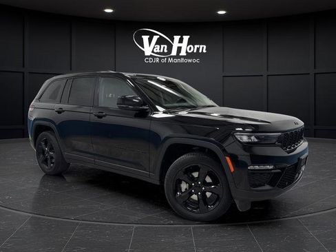 Used 2023 Jeep Grand Cherokee Limited w/ Luxury Tech Group II image 38