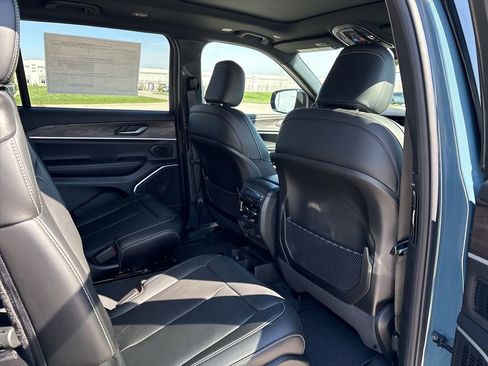 New 2026 Jeep Grand Cherokee L Limited image 14