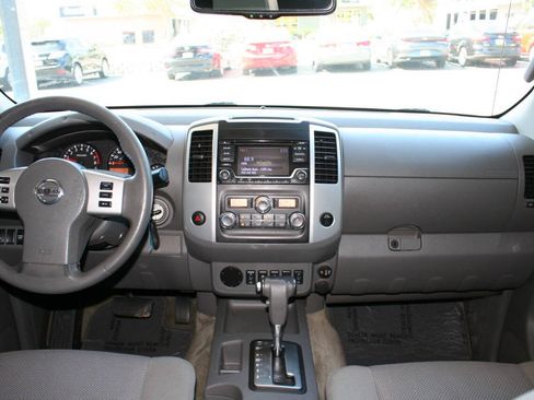 Used 2018 Nissan Frontier SV w/ Value Truck Package RWD image 15
