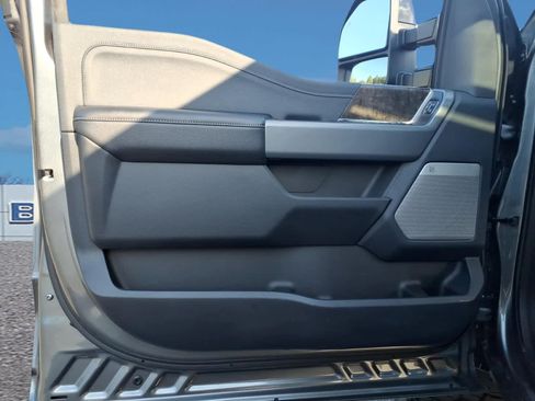 Used 2024 Ford F250 Lariat w/ Lariat Ultimate Package AWD/4WD image 11