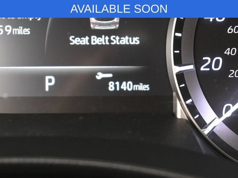 Used 2023 Toyota Highlander LE FWD image 19