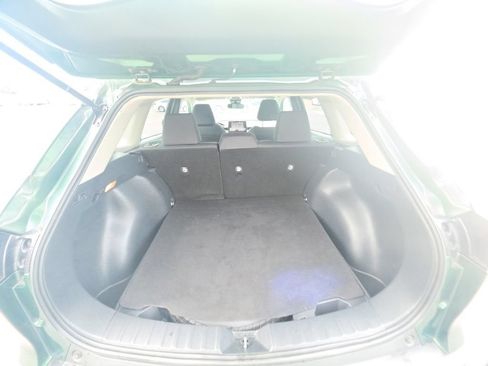 Used 2022 Toyota Corolla Cross LE AWD/4WD image 28