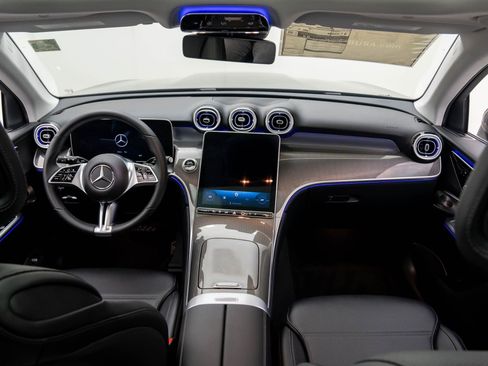 New 2025 Mercedes-Benz GLC 350e 4MATIC image 10