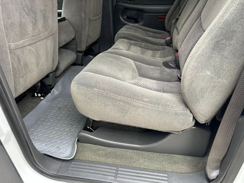 Used 2007 Chevrolet Silverado 2500 LT w/ Heavy-Duty Power Package image 22