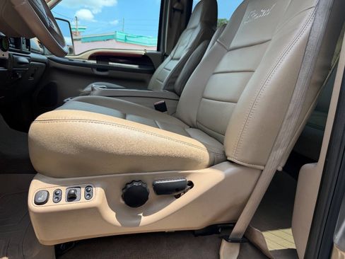 Used 2004 Ford Excursion Limited AWD/4WD image 6