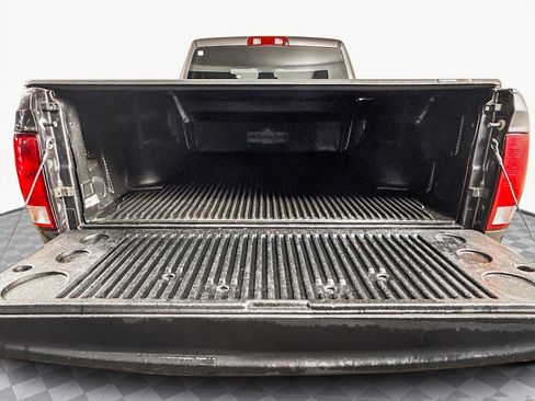 Used 2017 RAM 1500 Express image 33