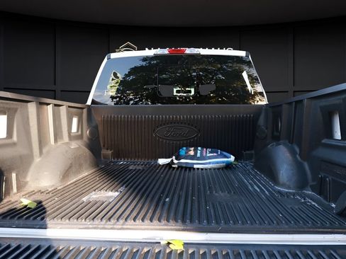 Used 2018 Ford F150 XLT w/ Equipment Group 302A Luxury AWD/4WD image 17