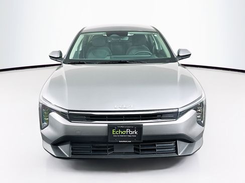 Used 2025 Kia K4 LXS image 2