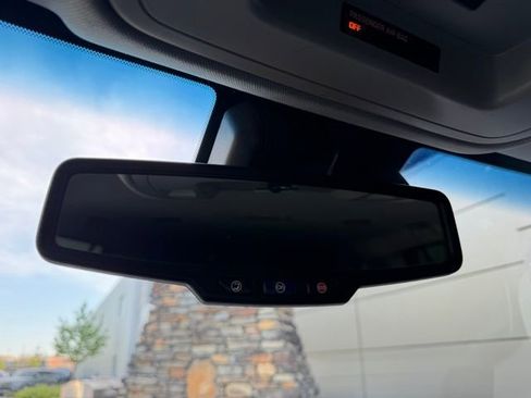 Used 2017 GMC Yukon XL SLT image 24