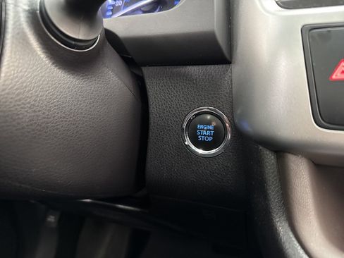 Used 2018 Toyota Highlander XLE image 26