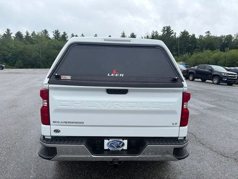 Used 2022 Chevrolet Silverado 1500 LT AWD/4WD image 5