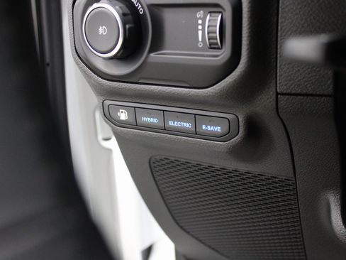 Used 2023 Jeep Wrangler Unlimited image 30