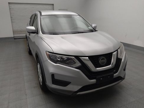 Used 2018 Nissan Rogue S FWD image 14