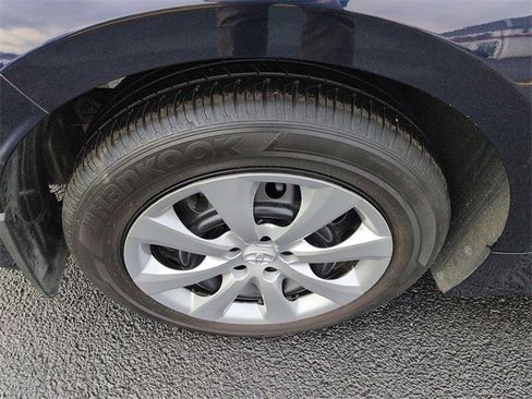 Certified 2025 Toyota Corolla LE image 9