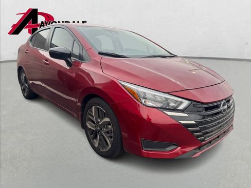 Certified 2025 Nissan Versa SR w/ Trunk Package image 5