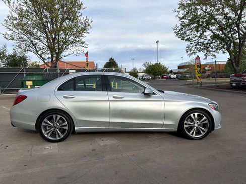 Used 2015 Mercedes-Benz C 300 4MATIC Sedan image 4