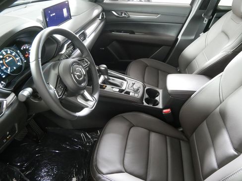 New 2025 MAZDA CX-5 Signature image 4