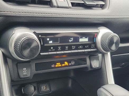 Certified 2023 Toyota RAV4 LE image 31