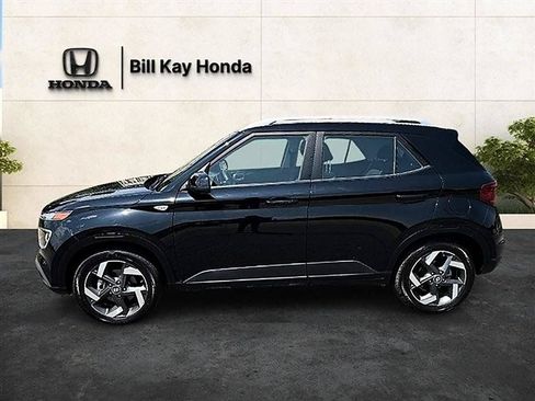 Used 2026 Hyundai Venue SEL FWD image 8