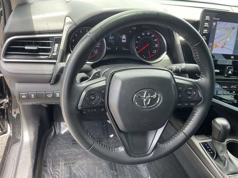 Used 2022 Toyota Camry XSE w/ Navigation Package FWD image 17