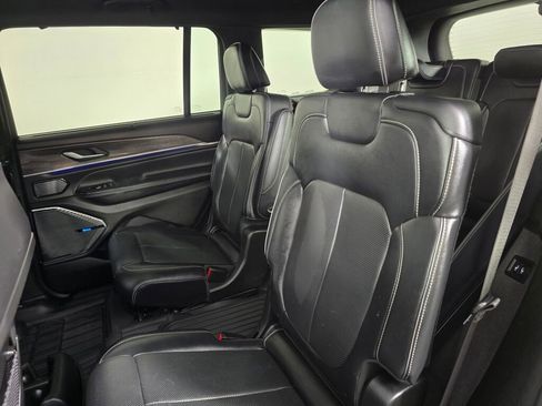 Used 2021 Jeep Grand Cherokee L Overland w/ Luxury Tech Group IV image 43