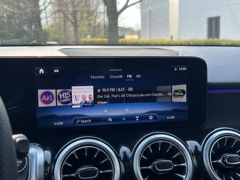 Certified 2025 Mercedes-Benz GLB 250 4MATIC image 23