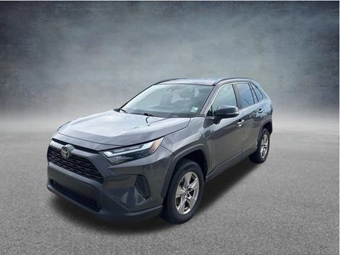 Used 2023 Toyota RAV4 XLE FWD image 3