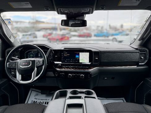 Used 2024 GMC Sierra 3500 SLE image 5