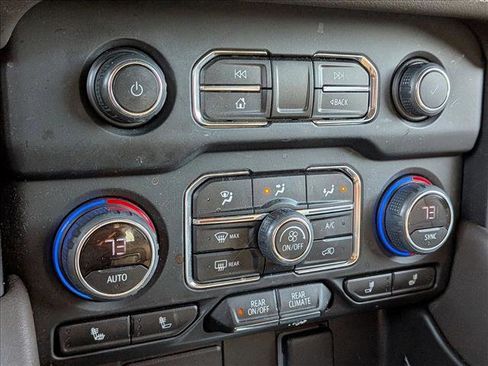 Used 2023 Chevrolet Tahoe Z71 w/ Luxury Package image 11