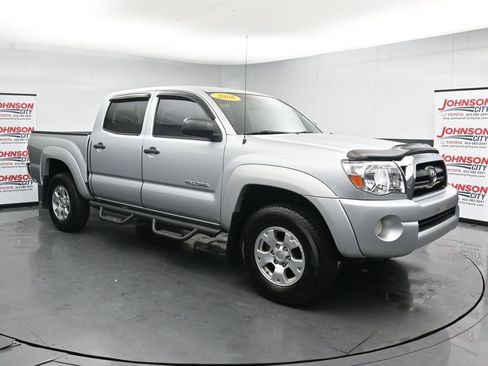 Used 2008 Toyota Tacoma PreRunner RWD image 2