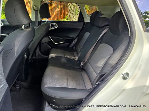 Used 2021 Kia Soul LX FWD image 30