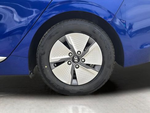 Used 2022 Hyundai Ioniq SE image 36