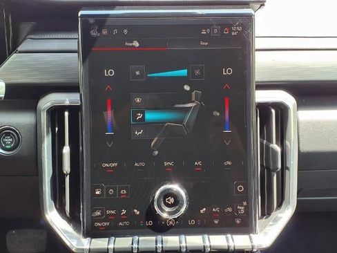 New 2025 GMC Acadia Elevation w/ Elevation Premium Package image 20