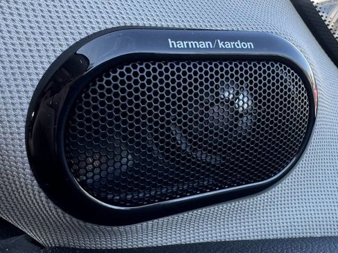 Used 2017 MINI Cooper 4-Door Hardtop image 13