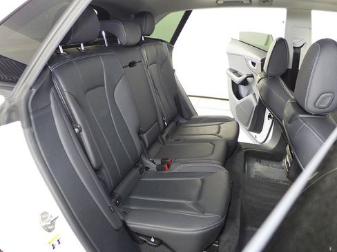 Used 2023 Audi Q8 Premium w/ Convenience Package image 20