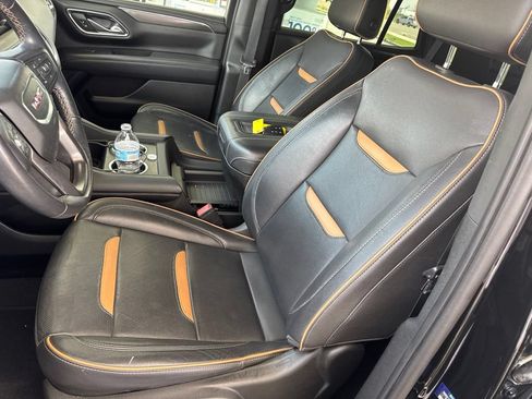 Used 2023 GMC Yukon AT4 w/ AT4 Premium Package AWD/4WD image 15