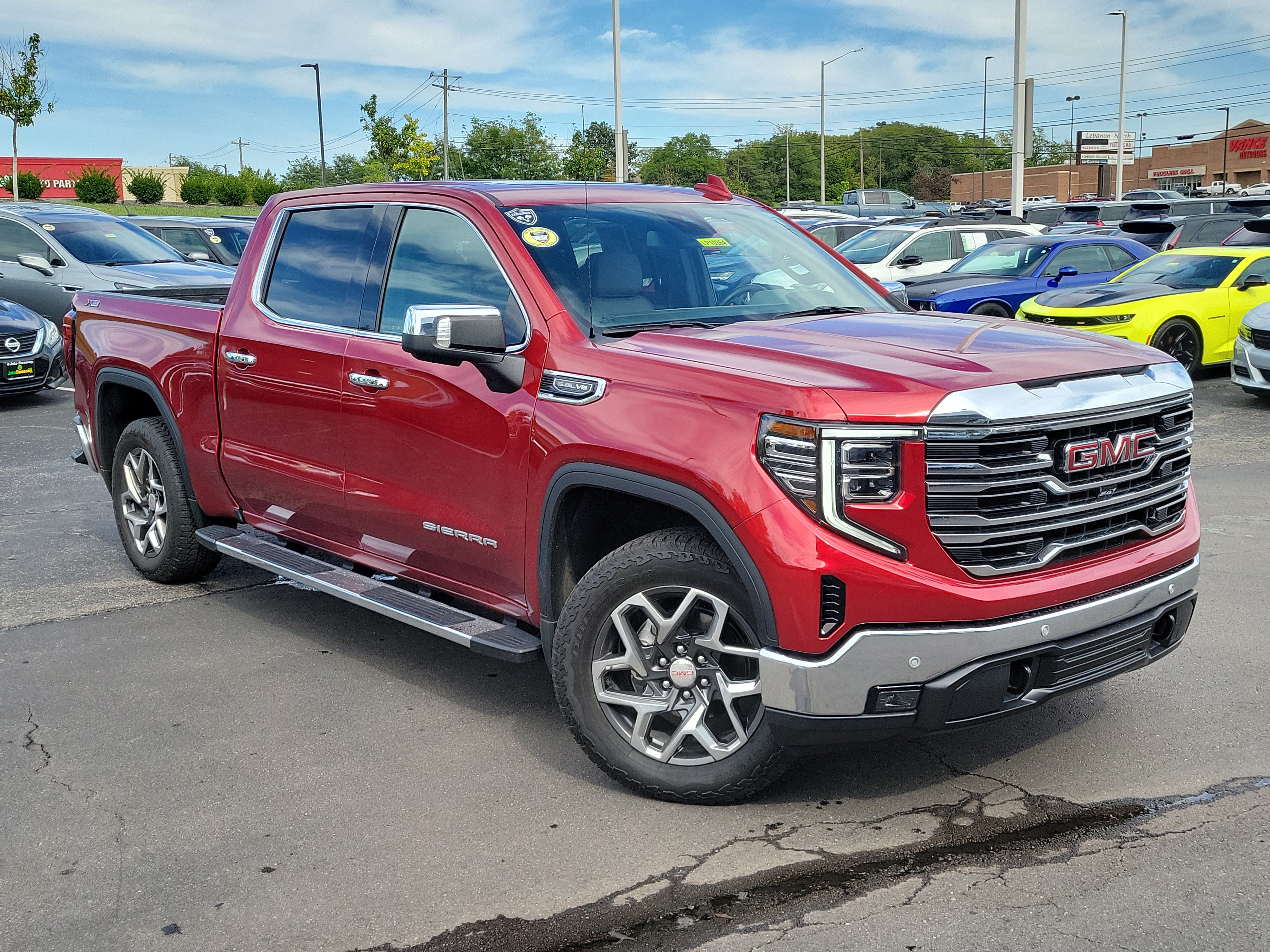Used 2024 GMC Sierra 1500 SLT w/ SLT Premium Plus Package AWD/4WD image 31