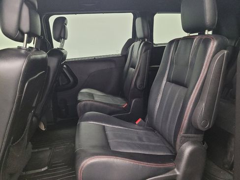 Used 2019 Dodge Grand Caravan GT FWD image 18