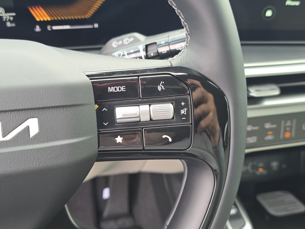 New 2026 Kia Sorento S FWD image 31