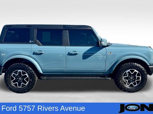 Used 2022 Ford Bronco Outer Banks image 3