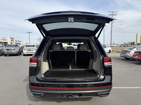 Used 2023 Volkswagen Atlas SE image 8