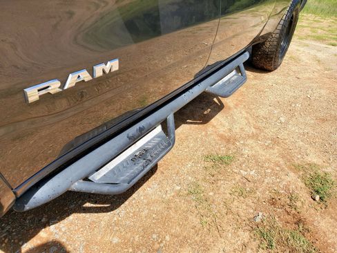 Used 2019 RAM 1500 Big Horn AWD/4WD image 4