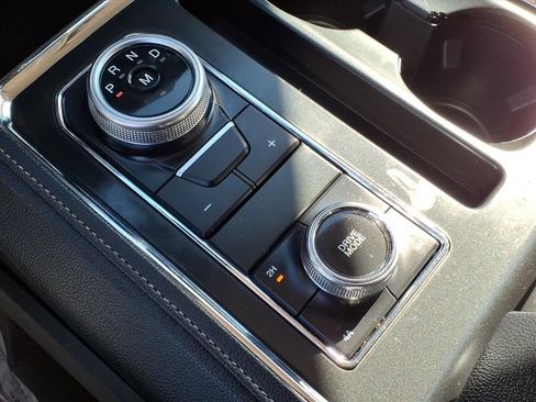 Certified 2024 Ford Expedition Max XLT image 21