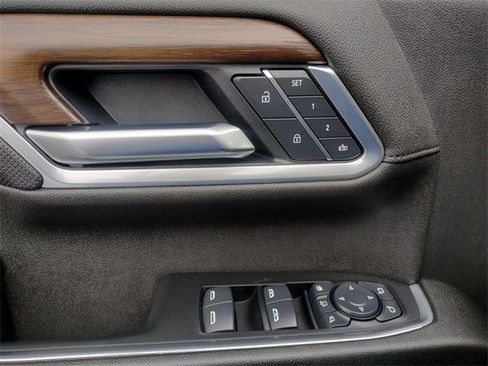 Used 2025 Chevrolet Silverado 3500 High Country w/ High Country Premium Package image 32