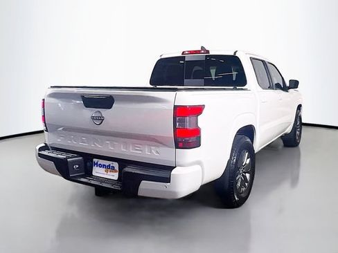 Used 2025 Nissan Frontier SV w/ SV Convenience Package RWD image 22