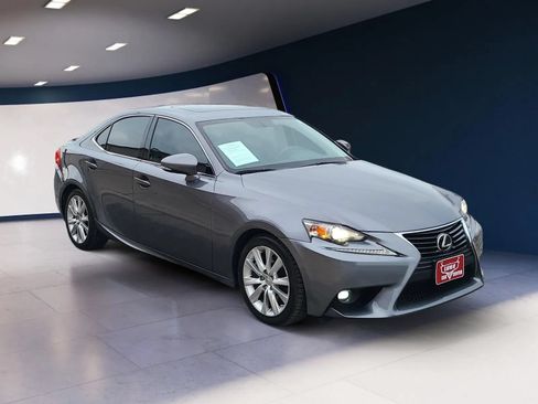 Used 2016 Lexus IS 200t RWD image 7