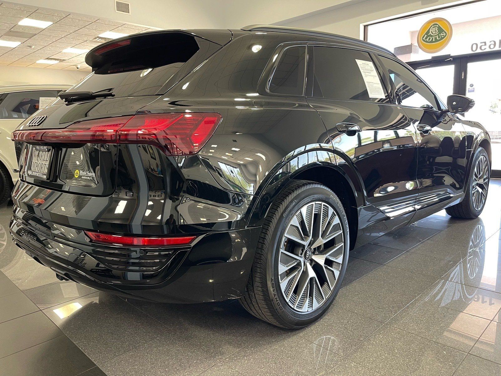 Used 2024 Audi Q8 e-tron Premium Plus w/ Premium Plus Package AWD/4WD image 5
