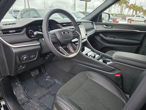 New 2026 Jeep Grand Cherokee Altitude AWD/4WD image 13