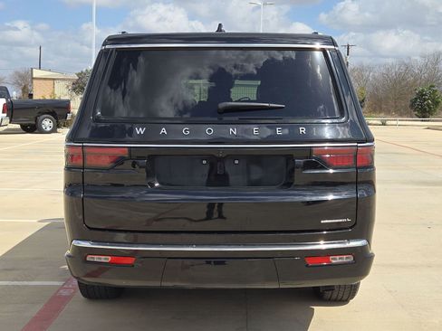 Certified 2023 Jeep Wagoneer L Series II image 4